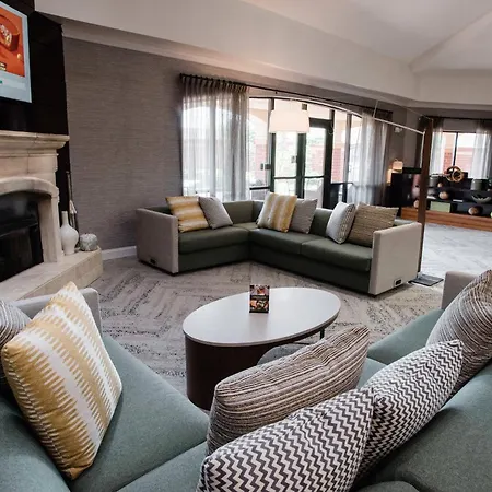 Courtyard By Marriott Hickory Hotel